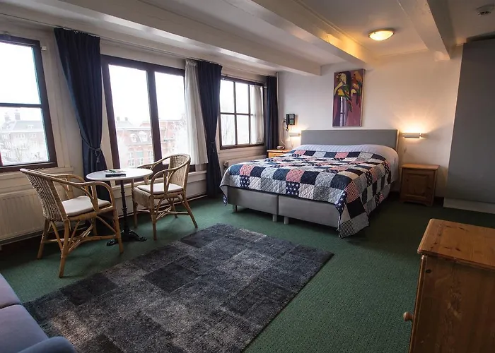 Adolesce 2* Amesterdão