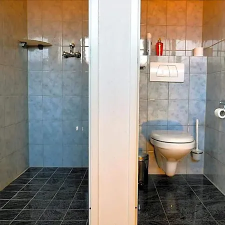 Adolesce Hotel