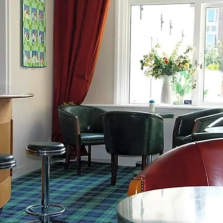 Hotel Adolesce