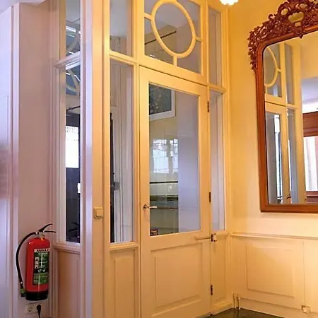 Adolesce Hotel 2*
