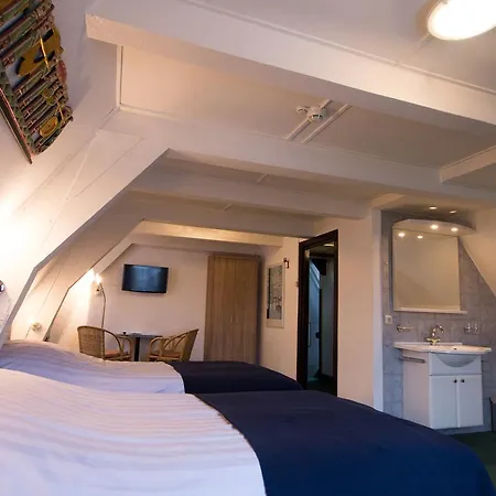 Hotel Adolesce 2*